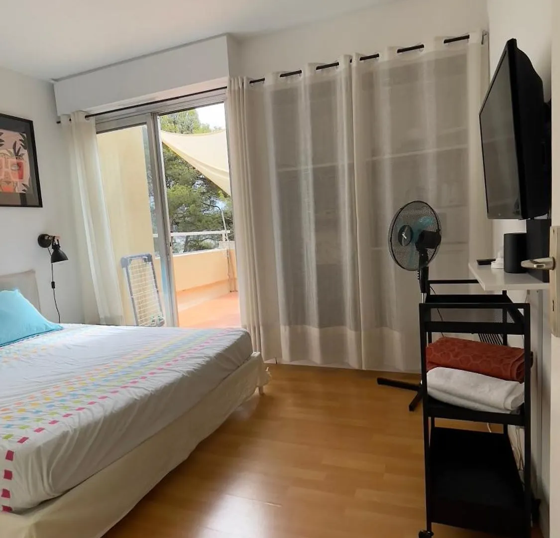 홈스테이 Chambre D Hote Avec Clim Terrasse Et Petit Dejeuner Hauteurs De 니스